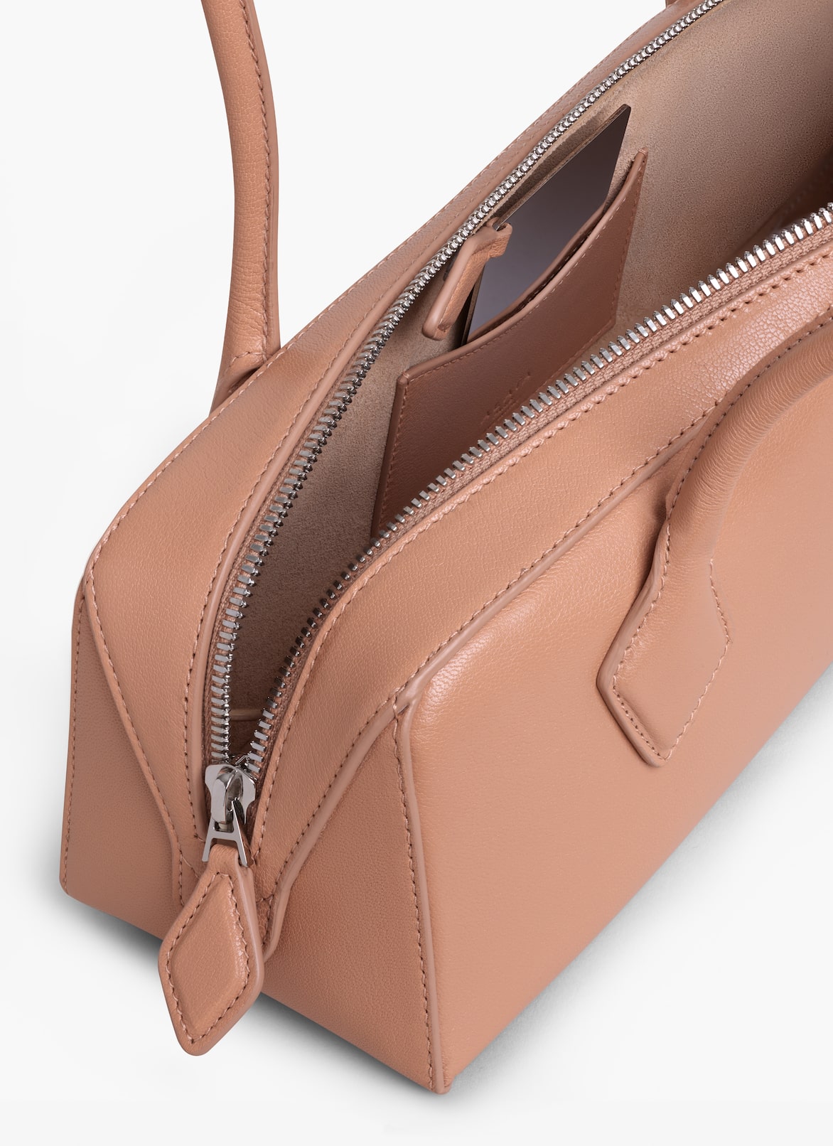 LE TECKEL MEDIUM BAG IN GOATSKIN ALAÏA NATURAL LE TECKEL MEDIUM BAG IN GOATSKIN